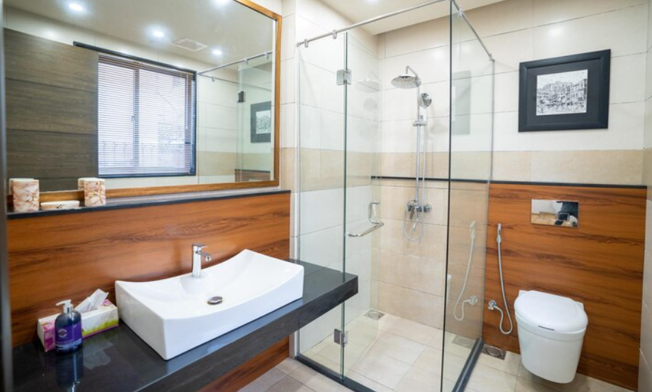 Custom Shower Enclosures